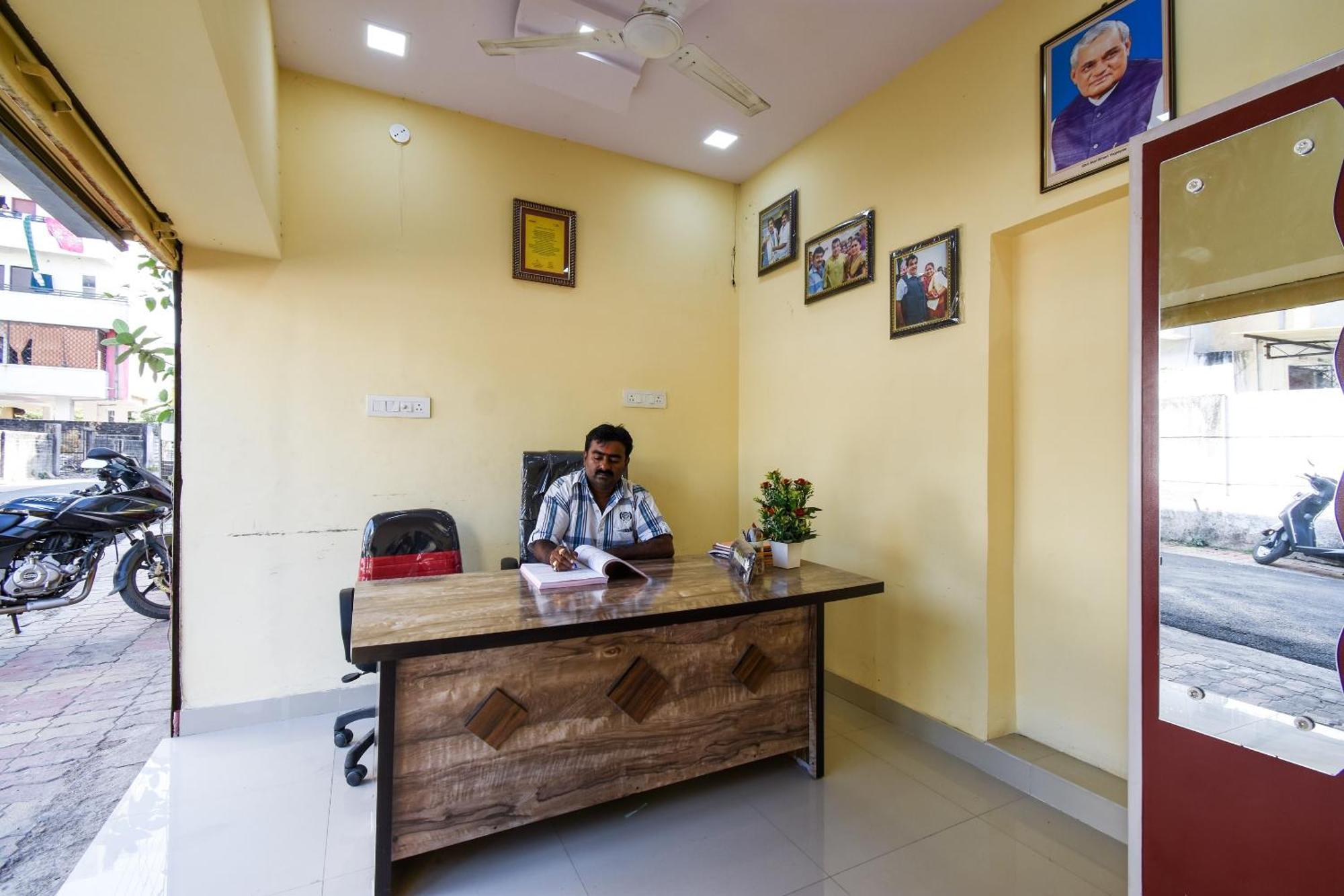 Hotel O Gaurav Guest House Nagpur Ngoại thất bức ảnh
